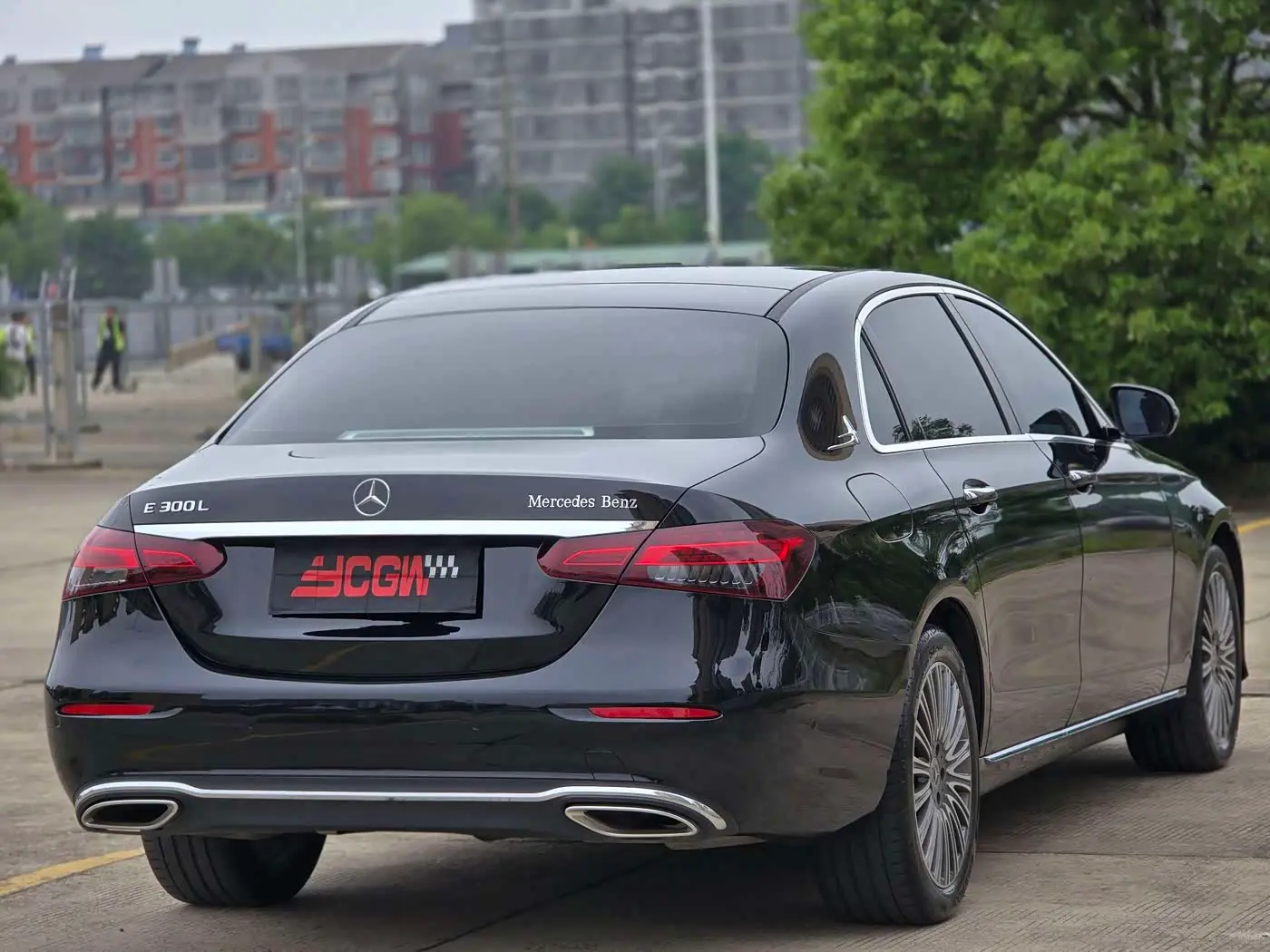 Mercedes-Benz E-Class 2021 — Photo 19/20