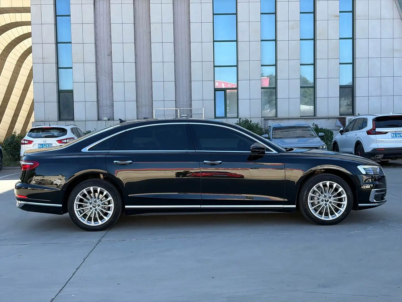 Audi A8 2021 — Photo 5/20