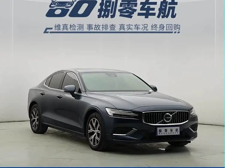Volvo S60 2025 — Фото 3/16