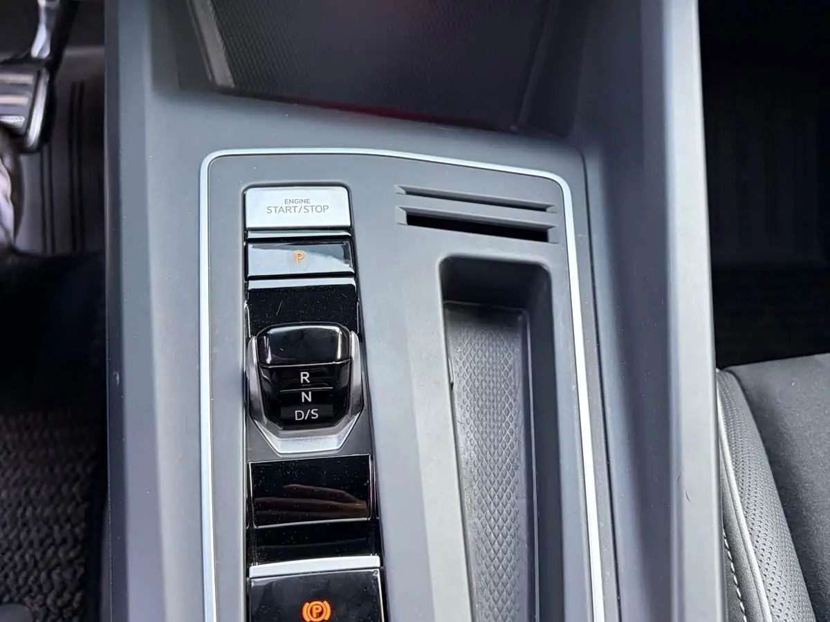 Volkswagen Golf 2022 — Photo 14/19