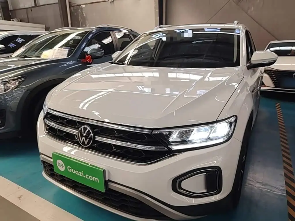 Volkswagen T-ROC, 2024