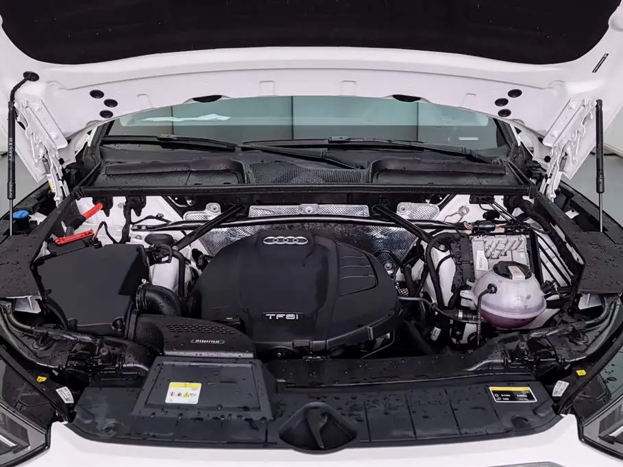 Audi Q5L 2023 — Photo 8/20