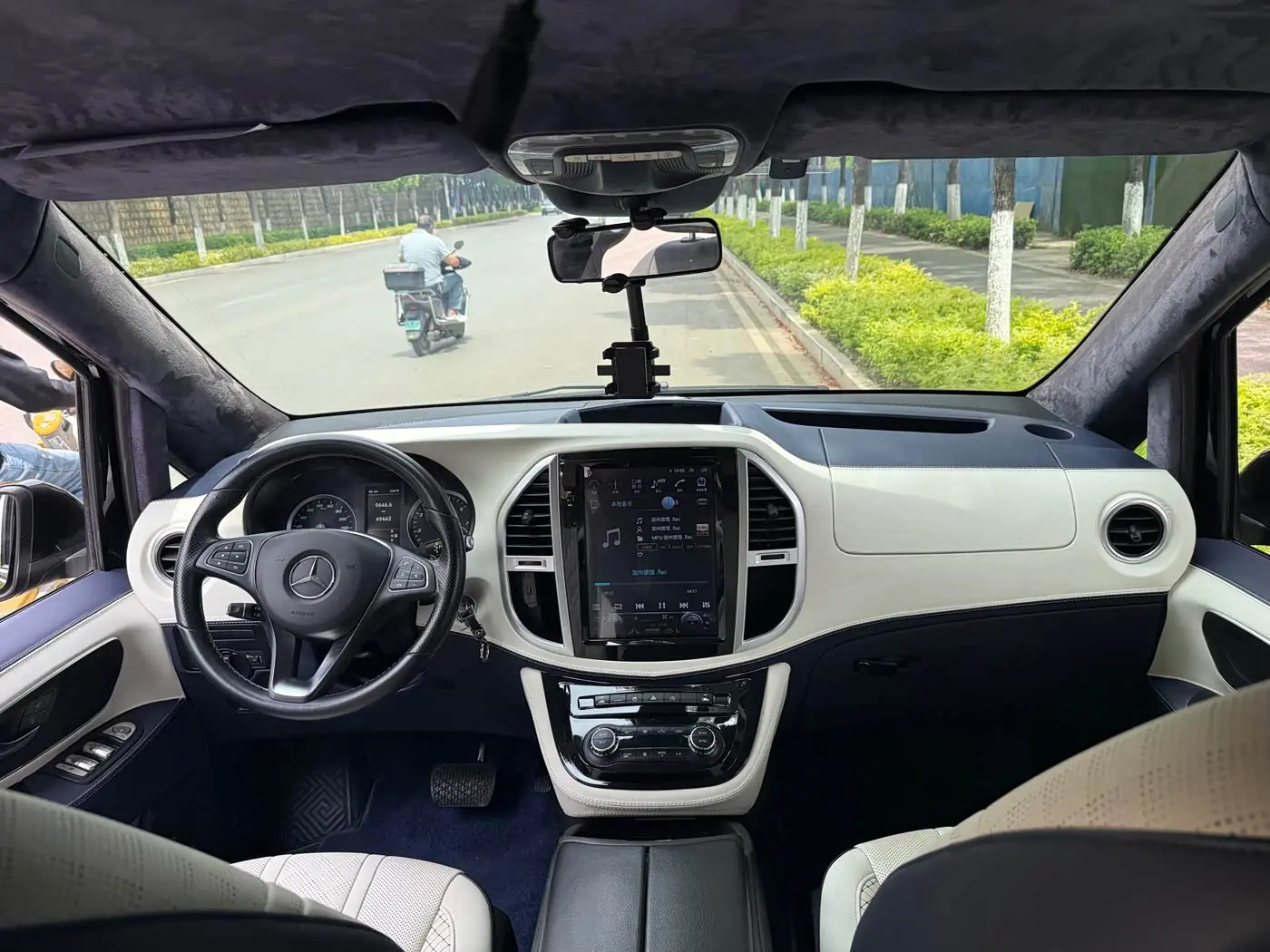 Mercedes-Benz Vito 2021 — ფოტო 10/20