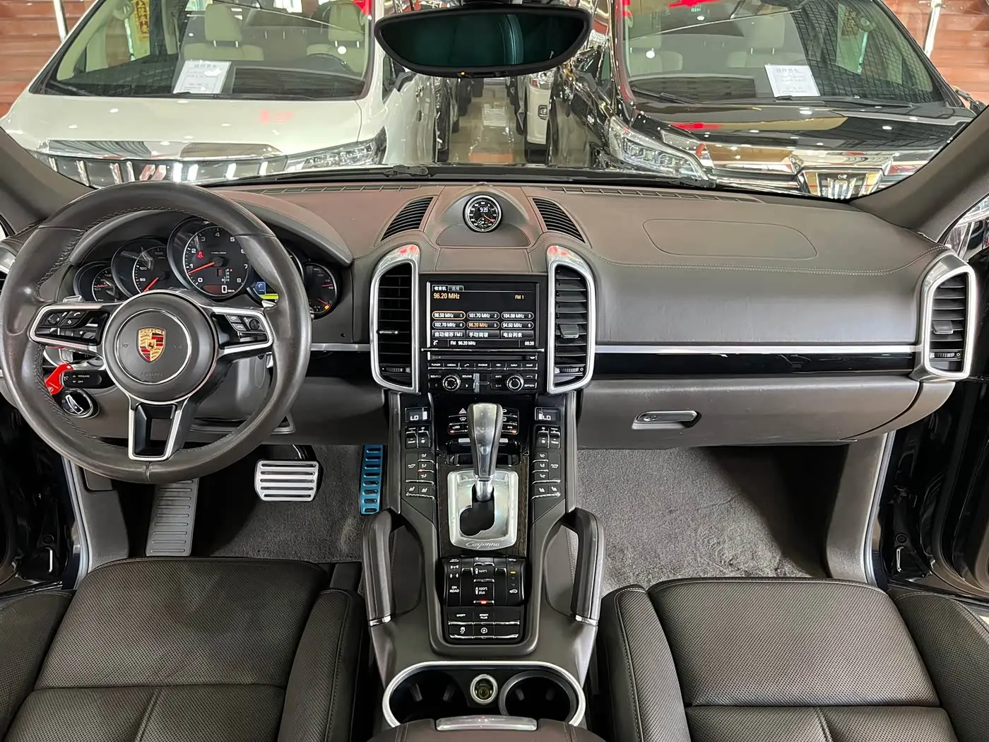 Porsche Cayenne 2015 — Şəkil 16/20