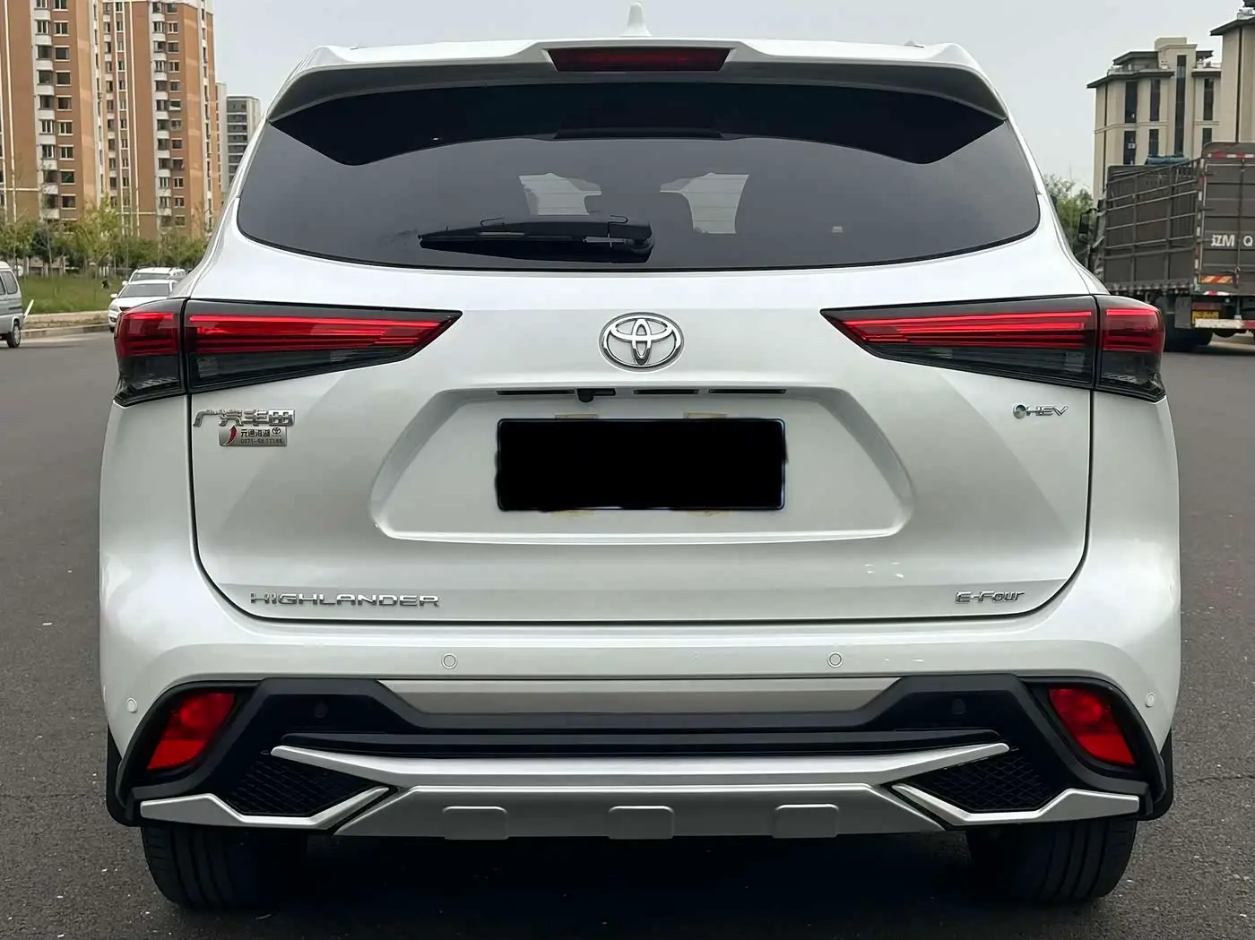 Toyota Highlander 2025 — Photo 8/9