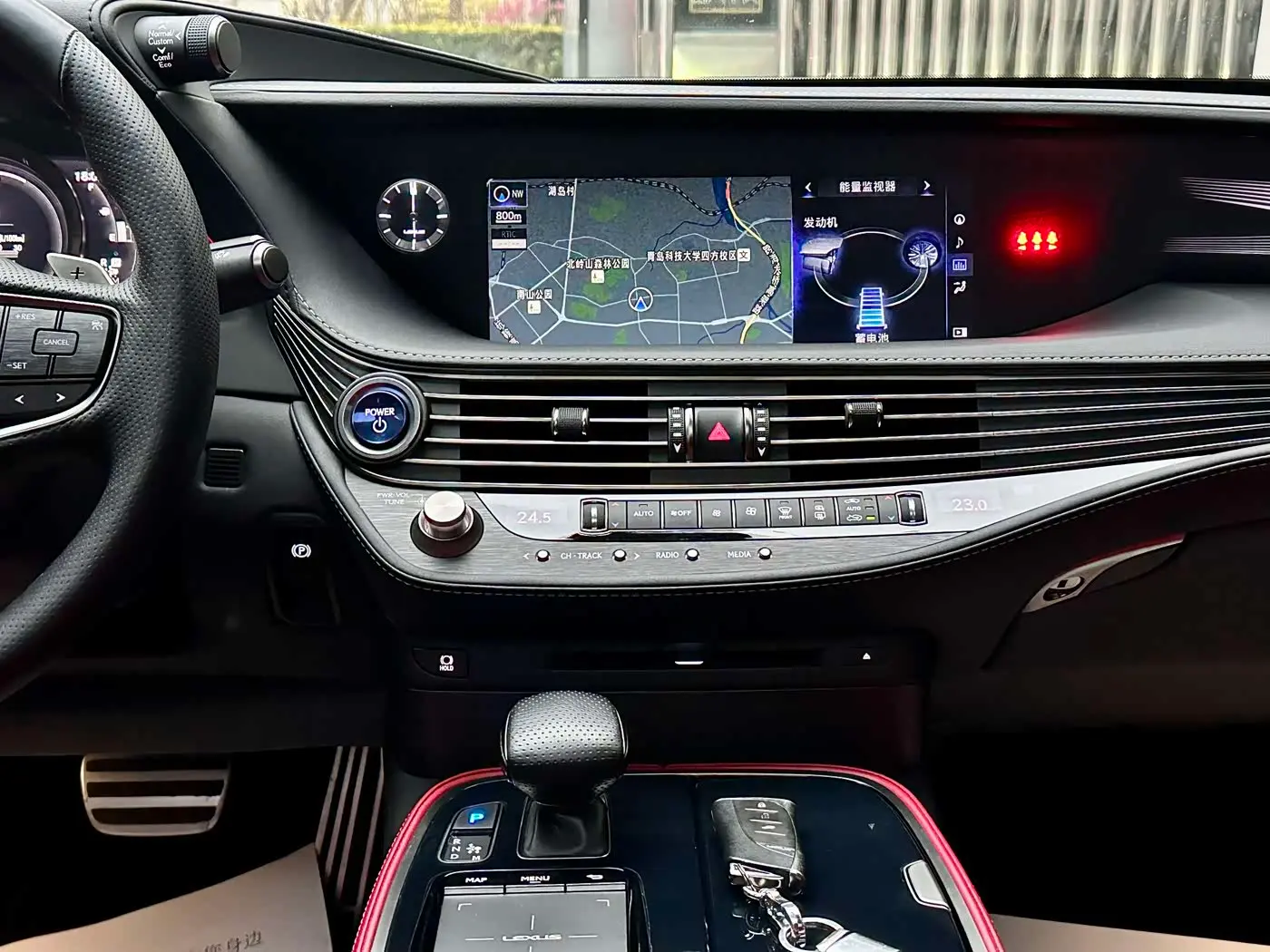 Lexus LS 2018 — Photo 10/17