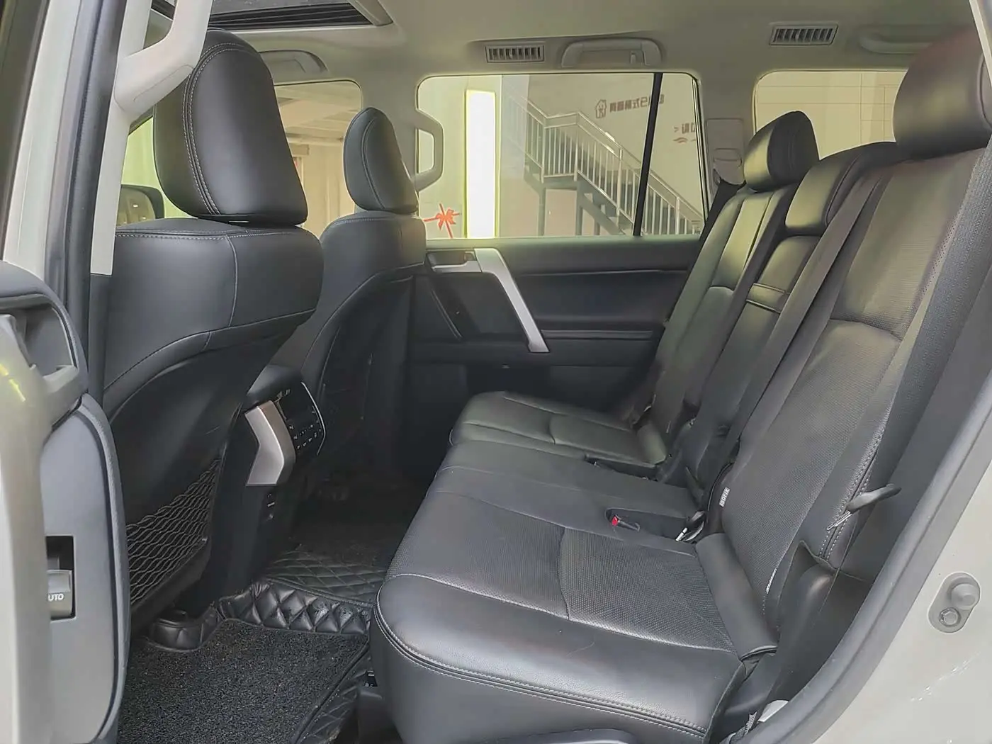 Toyota Prado 2020 — Photo 8/20
