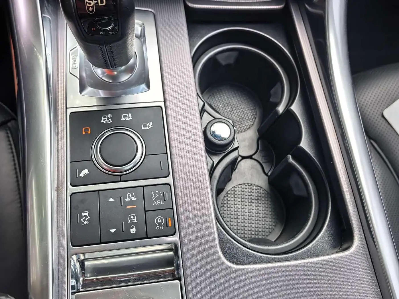 Land Rover Range Rover Sport 2017 — Photo 17/20