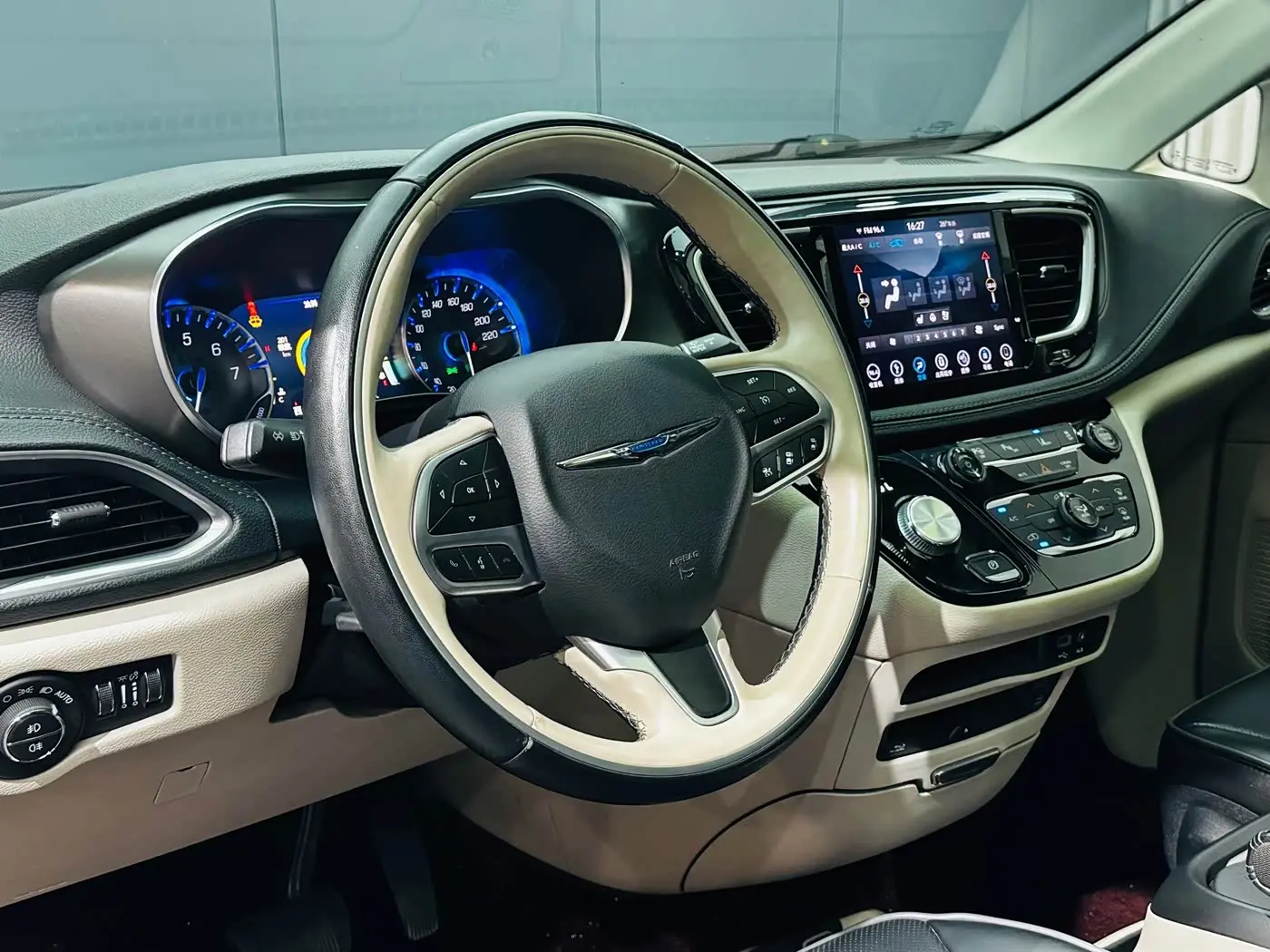 Chrysler Grand Voyager 2020 — Фото 9/20