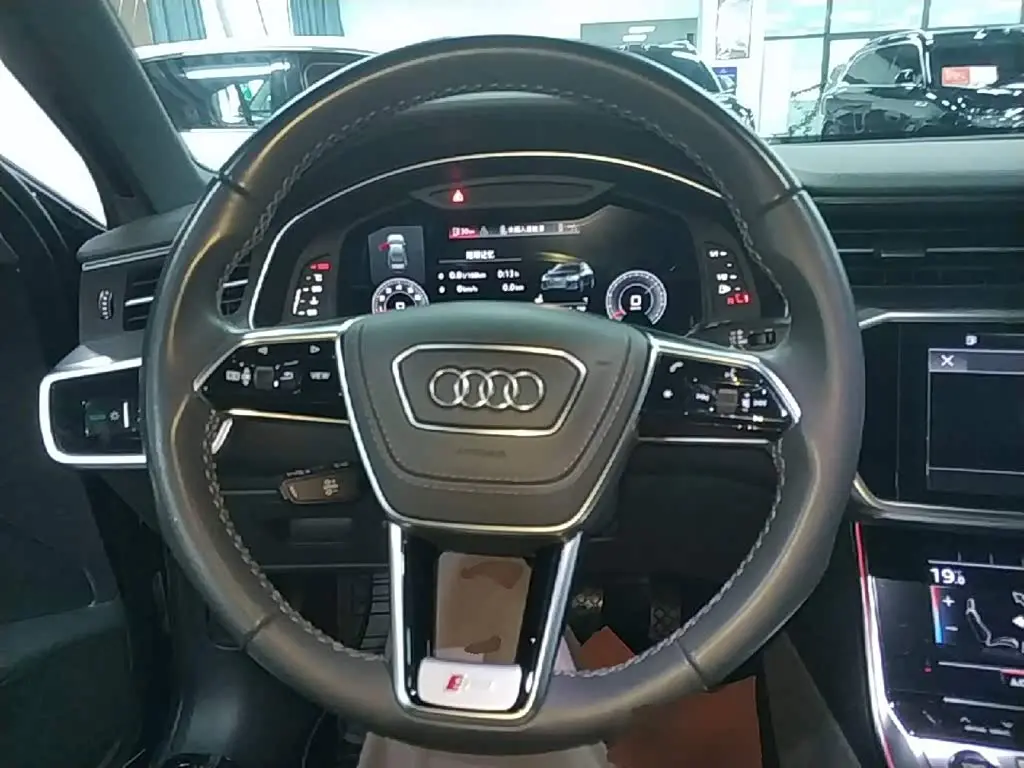 Audi A6L 2023 — Фото 11/20