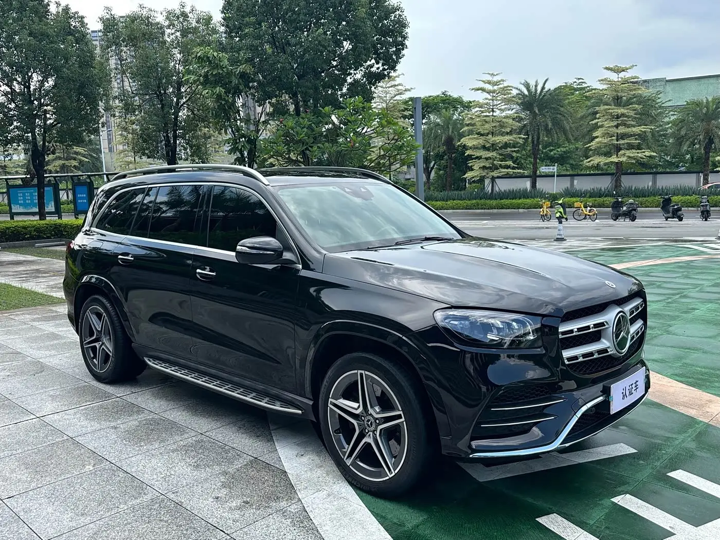 Mercedes-Benz GLS 2022 — Photo 3/20