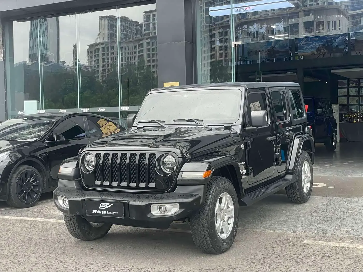 Jeep Wrangler 2018 — Фото 1/15