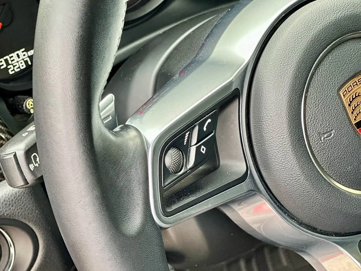 Porsche Macan 2019 — Photo 17/20
