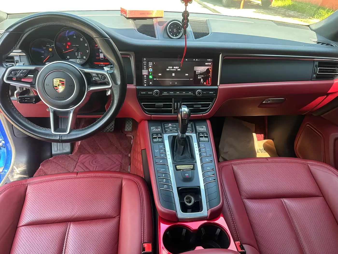 Porsche Macan 2020 — Фото 11/20