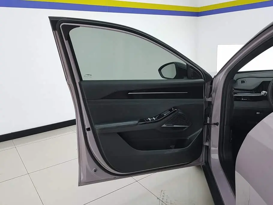 Geely Galaxy Galaxy L6 2024 — Photo 7/16
