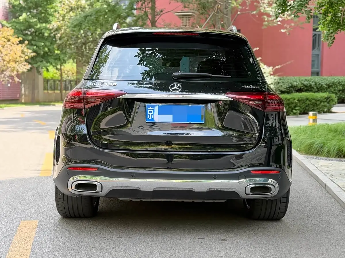 Mercedes-Benz GLE 2024 — Фото 13/14
