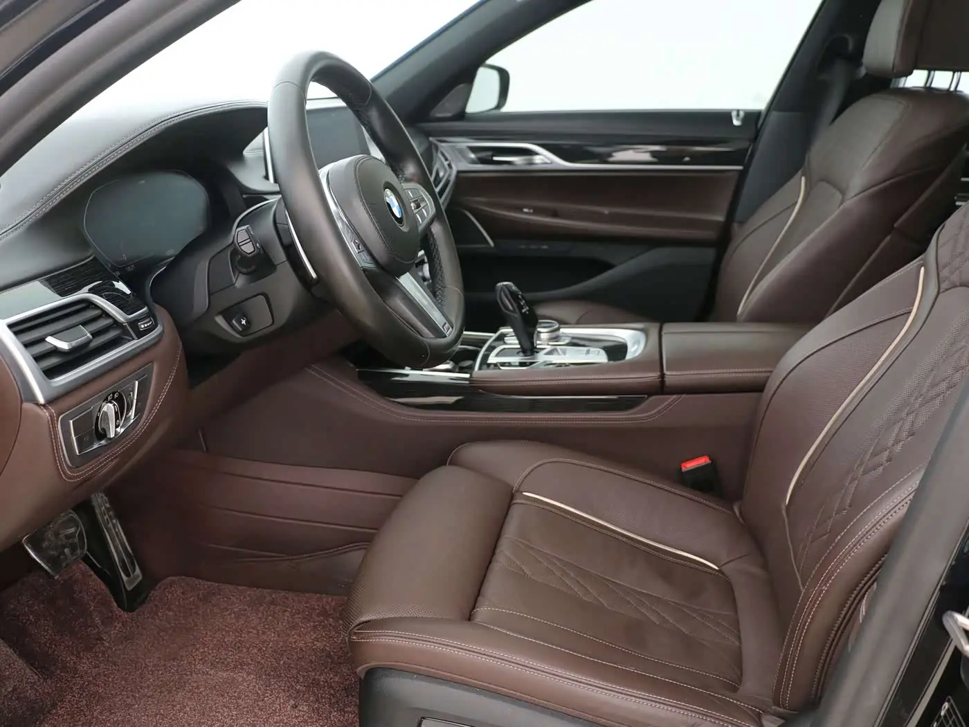 BMW 7 Series 2020 — Photo 10/16