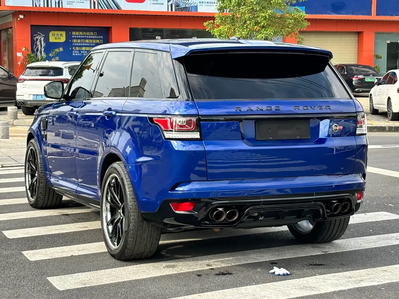 Land Rover Range Rover Sport 2016 — Фото 3/20