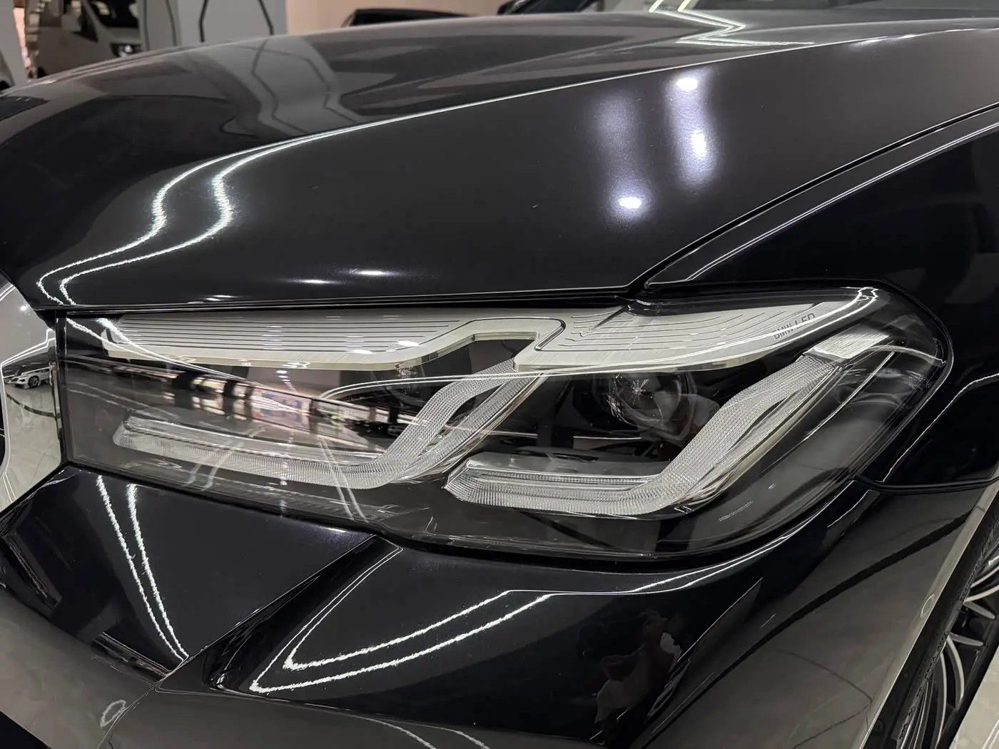 BMW 5 Series 2023 — Photo 7/20