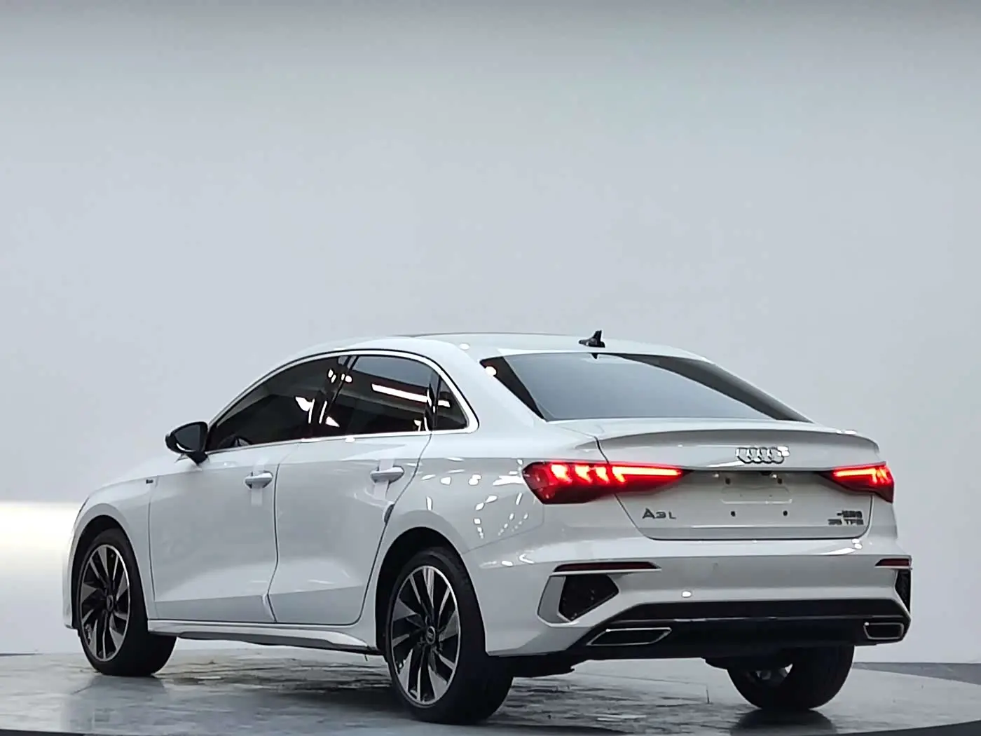 Audi A3 2023 — Photo 6/18