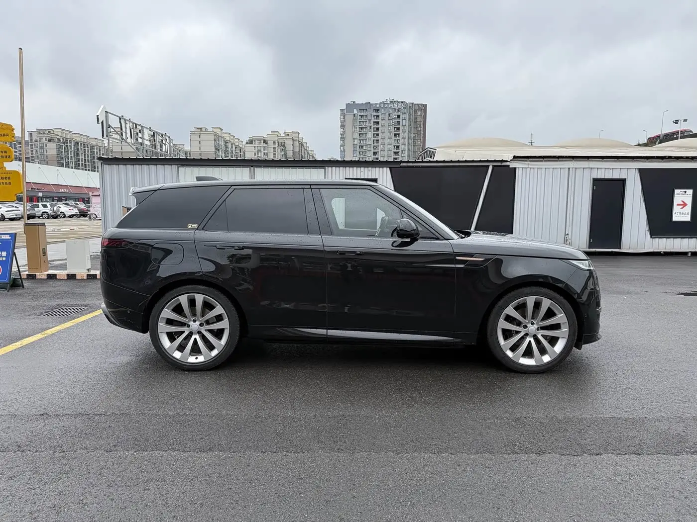 Land Rover Range Rover Sport 2025 — Фото 15/15