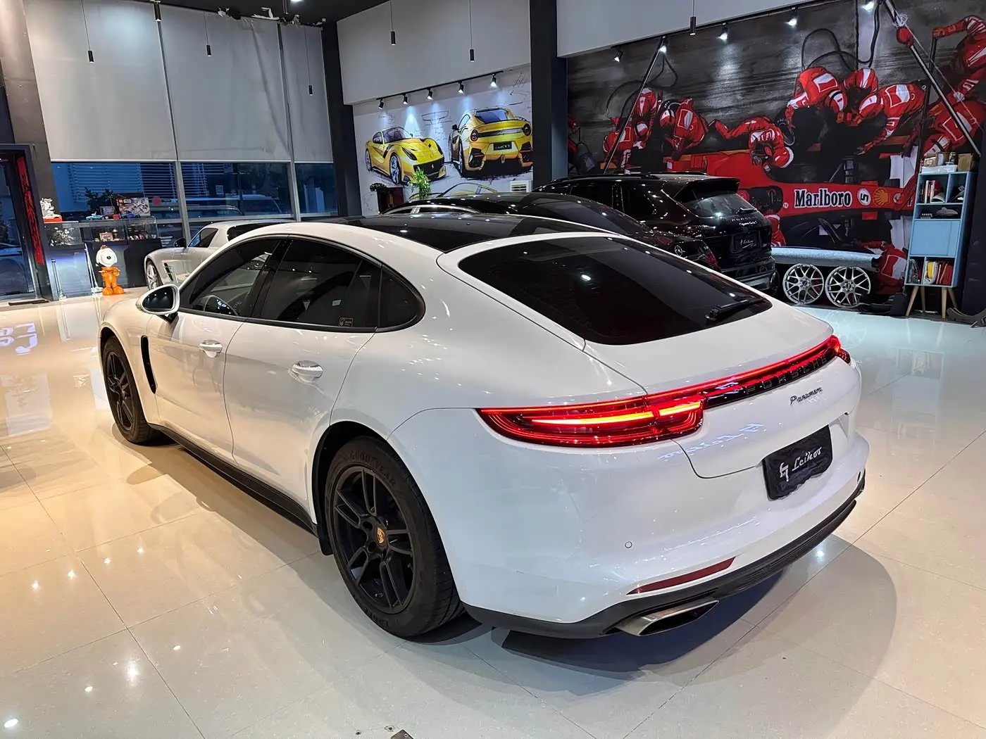 Porsche Panamera 2017 — Photo 17/19