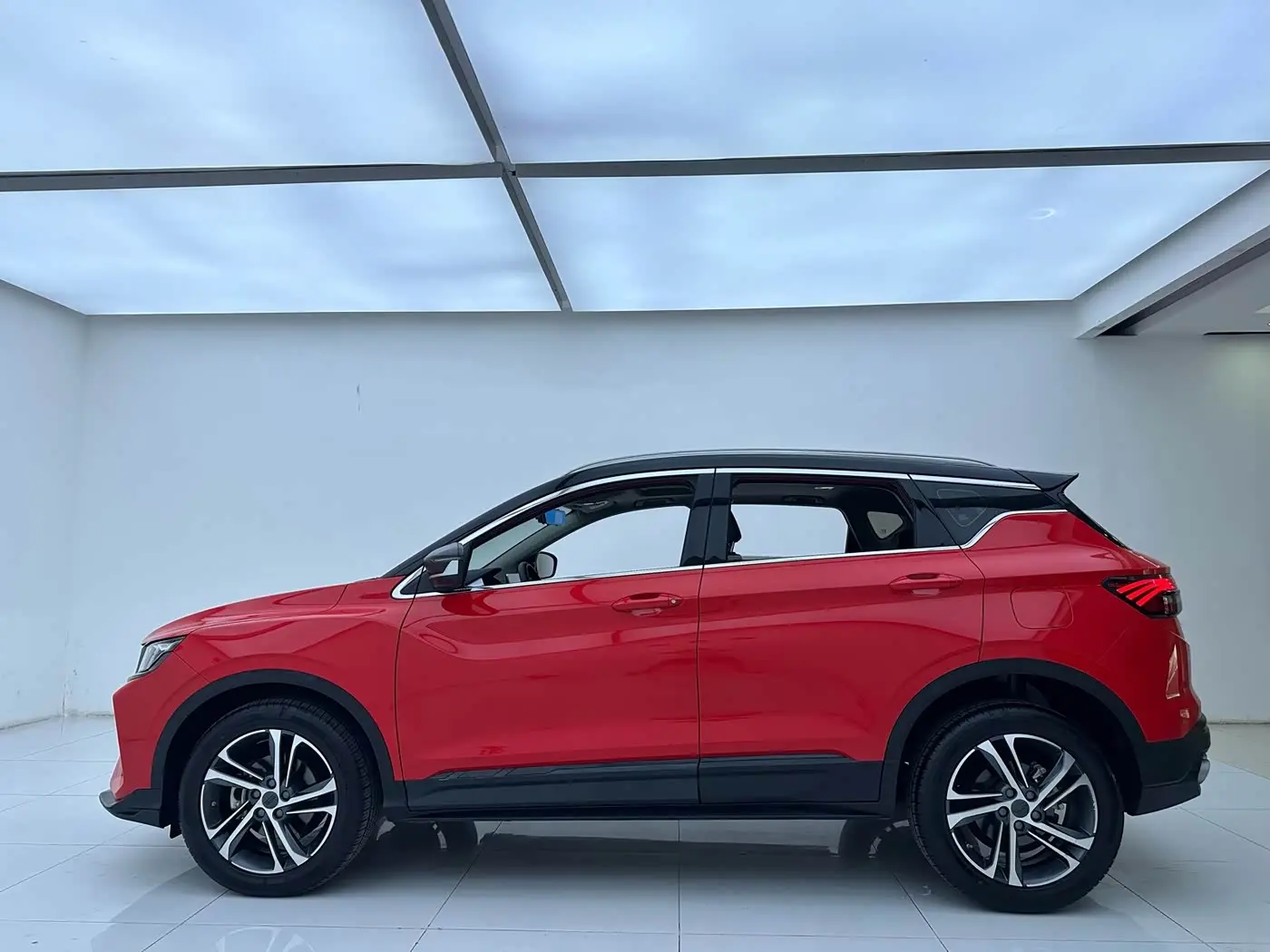 Geely Binyue 2022 — Photo 4/18