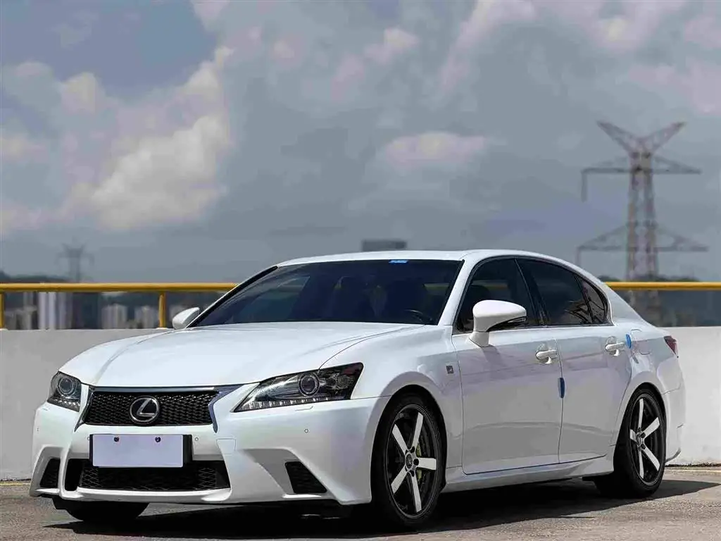Lexus GS 2015 — Photo 1/17