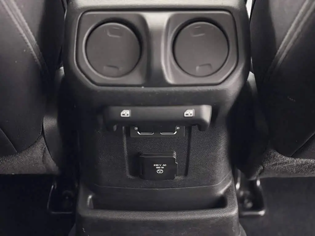 Jeep Wrangler 2023 — Фото 19/20