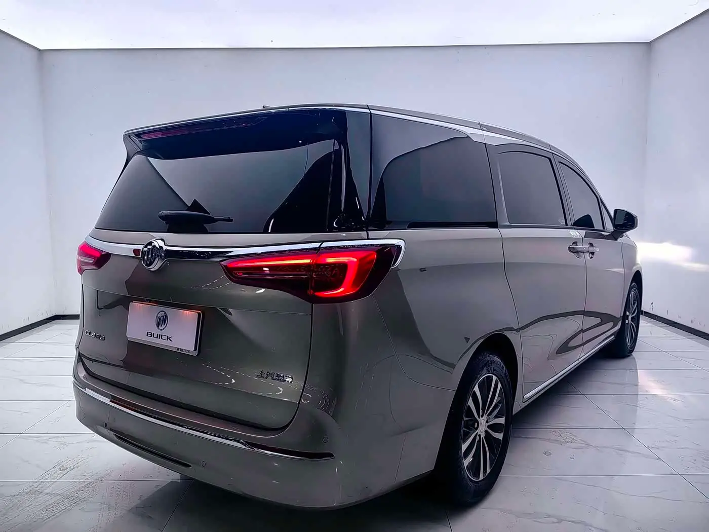 Buick GL8 2024 — Şəkil 18/20