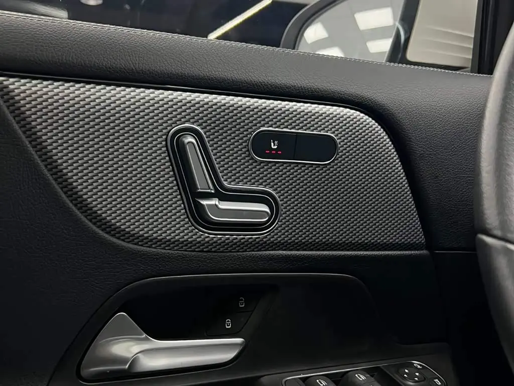 Mercedes-Benz GLA 2021 — Şəkil 17/20