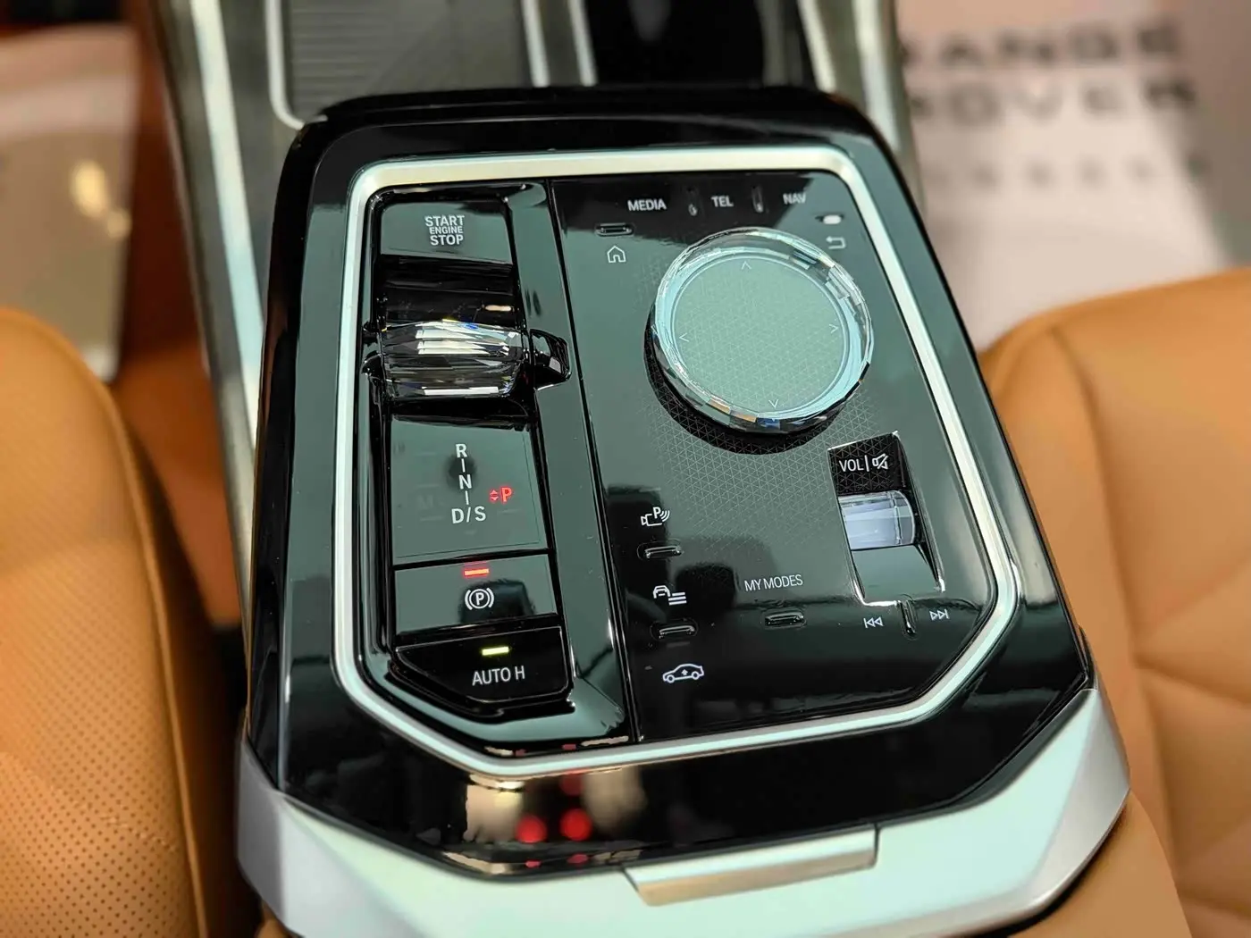BMW 7 Series 2025 — Фото 12/20