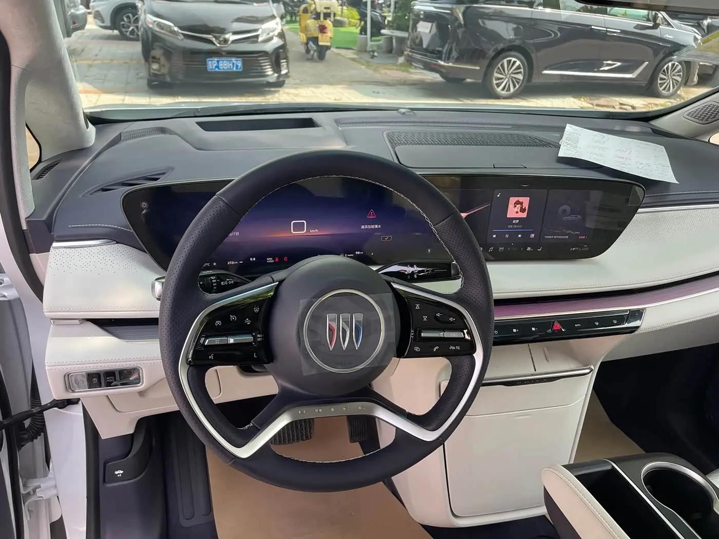 Buick GL8 2025 — Photo 11/19