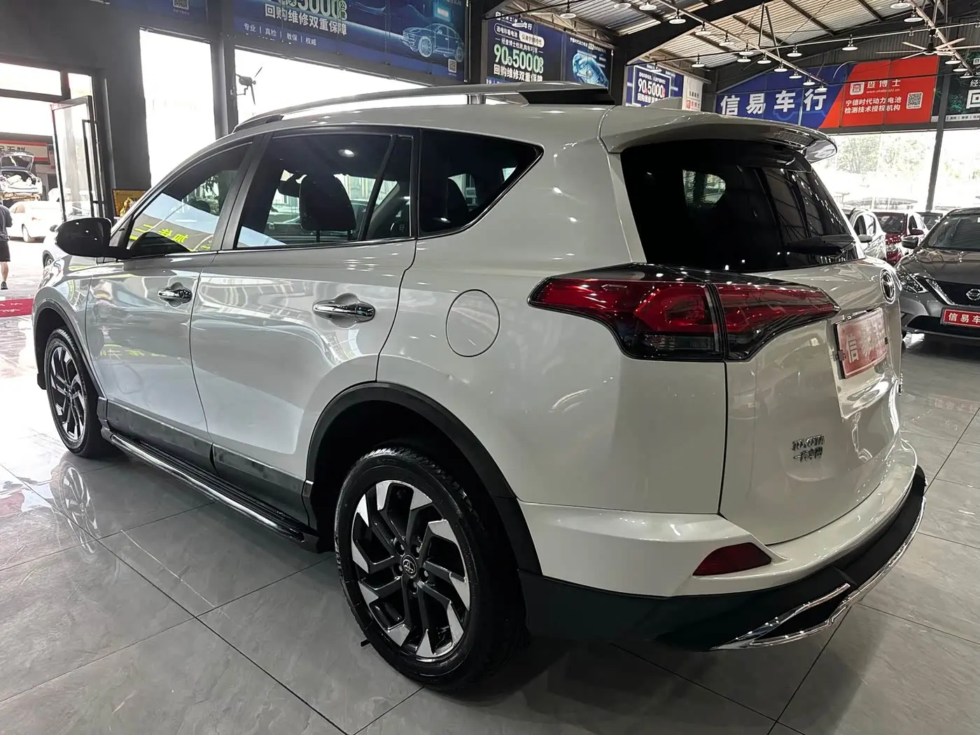 Toyota RAV4 Rongfang 2017 — Фото 17/17