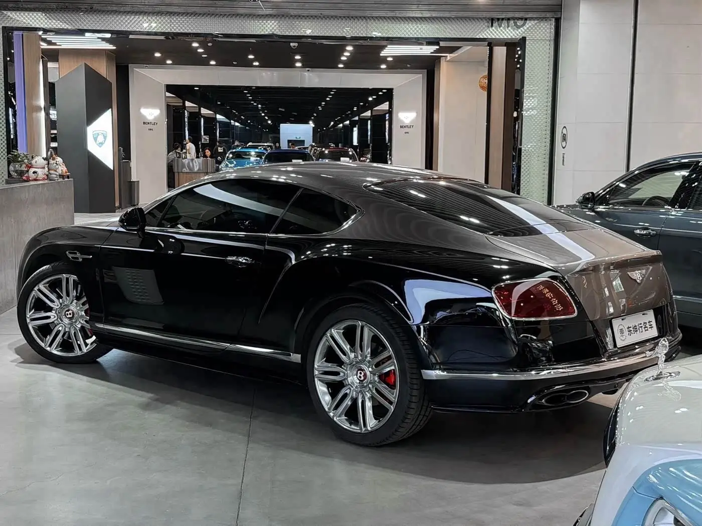 Bentley Continental 2019 — Фото 4/20