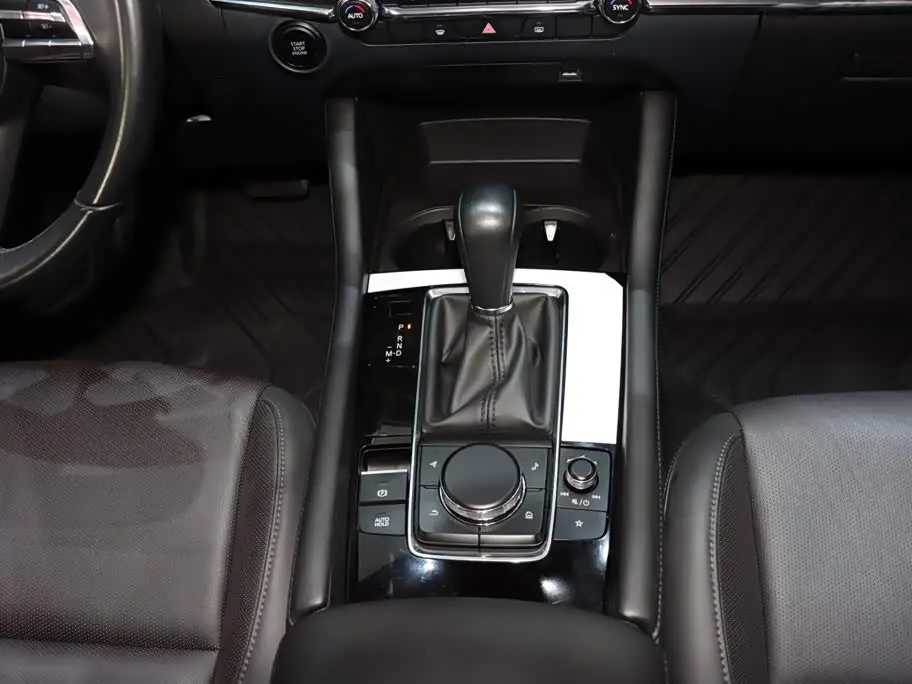Mazda Mazda3 Axela 2024 — Photo 14/20
