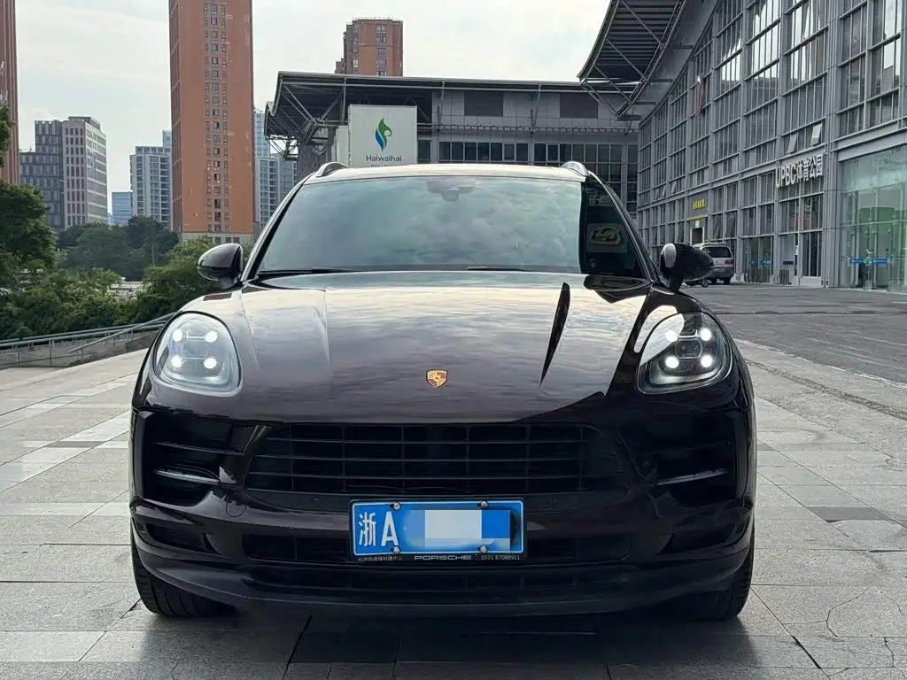 Porsche Macan 2019 — Photo 2/13