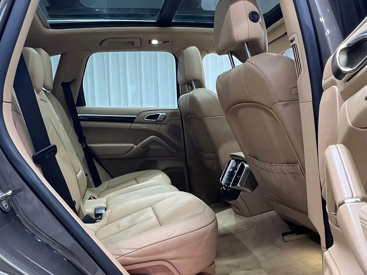 Porsche Cayenne 2014 — Photo 18/20