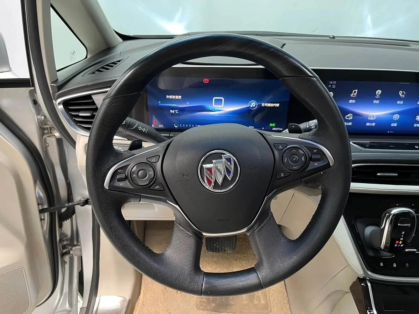 Buick GL8 2024 — Photo 8/20