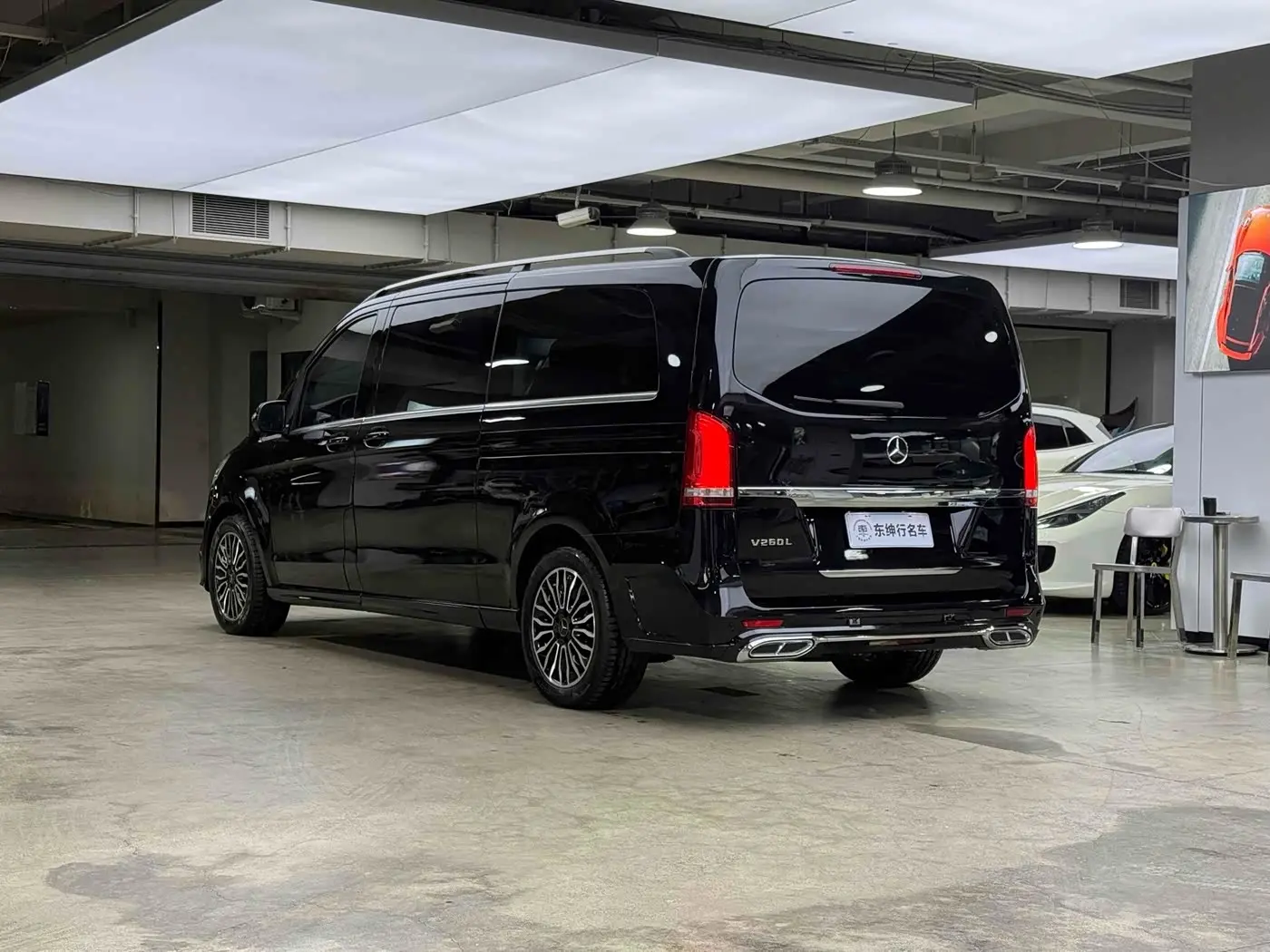 Mercedes-Benz V-Class 2018 — Photo 4/20