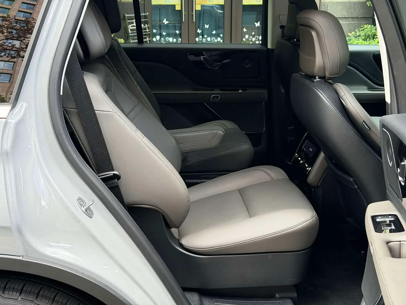 Lincoln Aviator 2025 — Photo 16/18