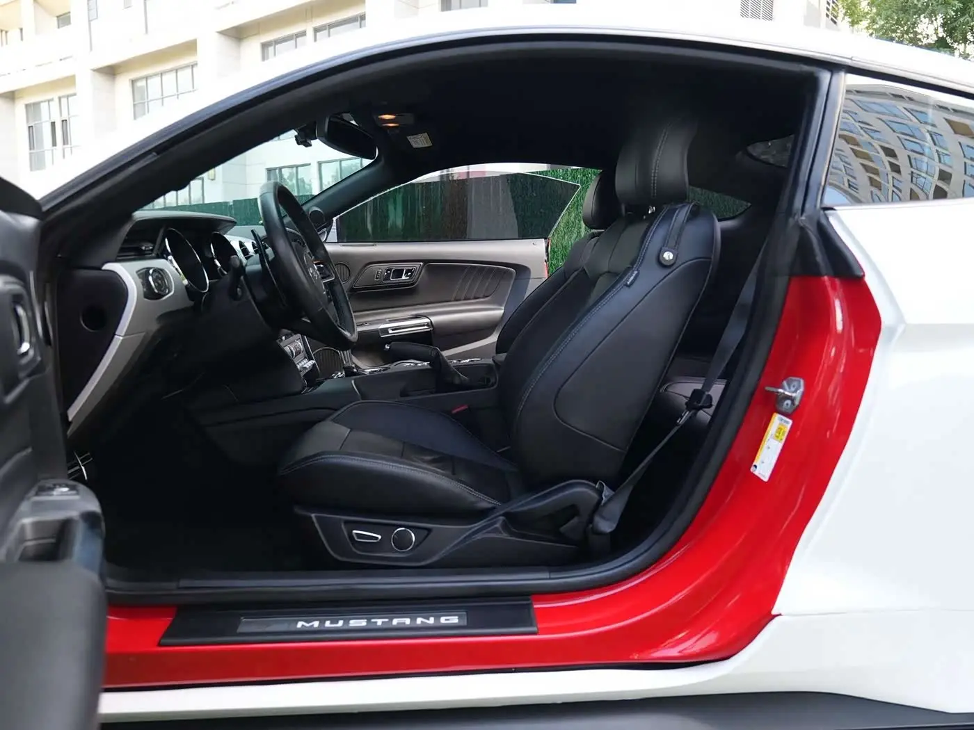 Ford Mustang 2017 — Şəkil 6/14