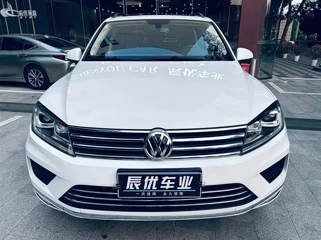 Volkswagen Touareg 2016 — ფოტო 3/17