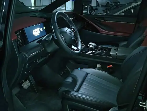 GAC Trumpchi Trumpchi M8 2025 — Photo 5/7