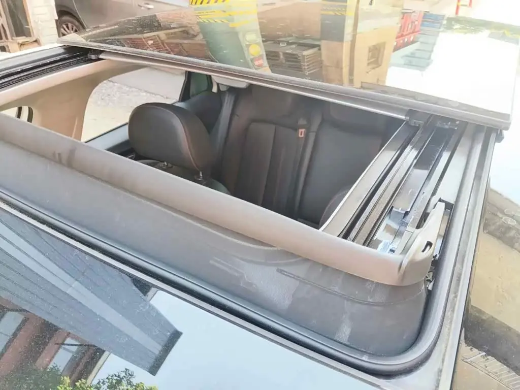 Audi Q2L 2025 — Şəkil 6/13