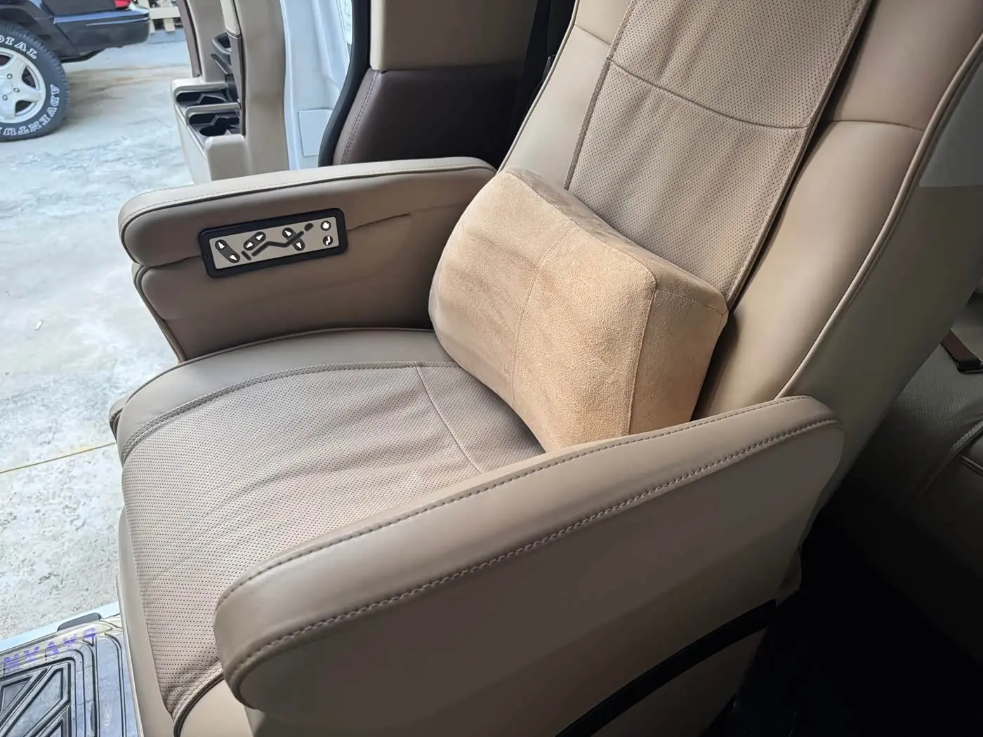 GMC Savana 2019 — Şəkil 10/20