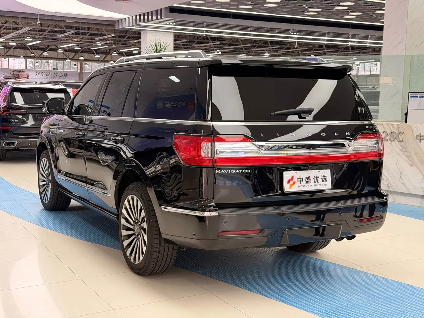 Lincoln Navigator 2022 — Фото 16/16