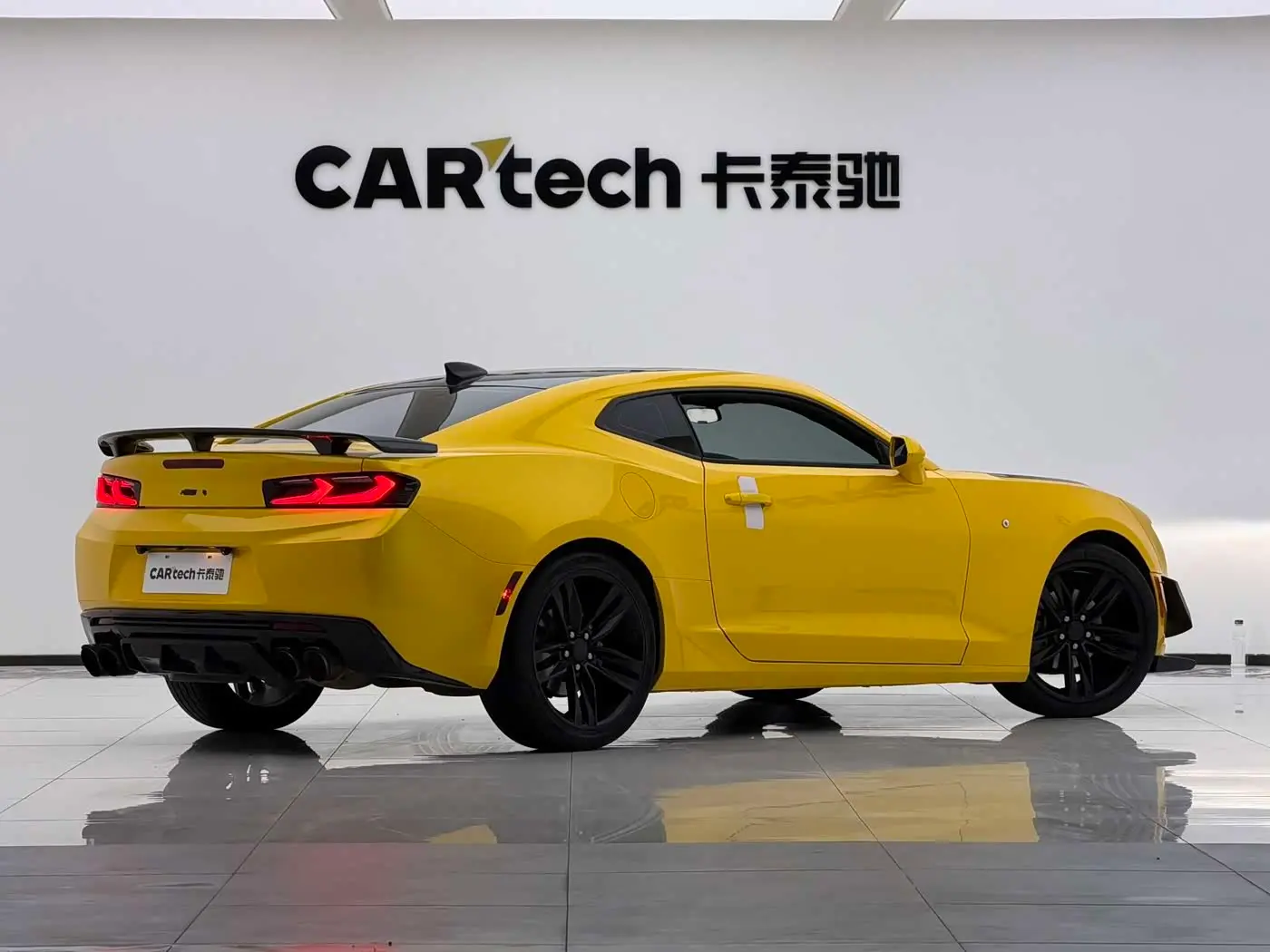 Chevrolet Camaro 2018 — Photo 9/13