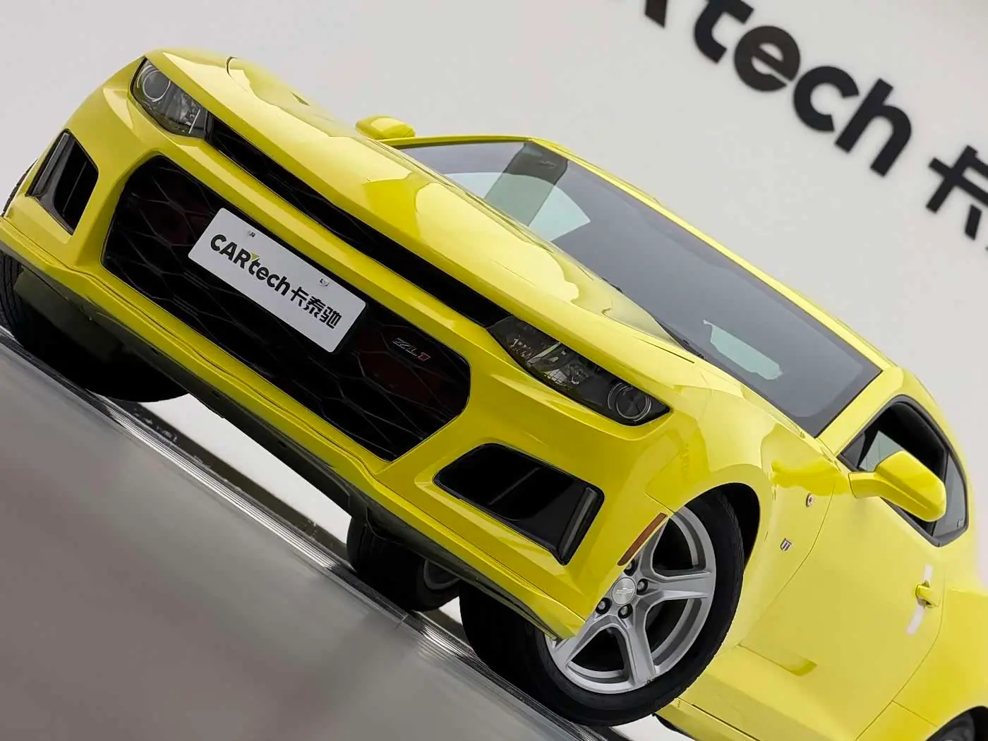 Chevrolet Camaro 2017 — Şəkil 12/14