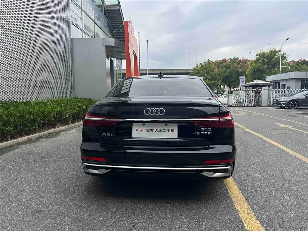 Audi A6L 2024 — Photo 6/20